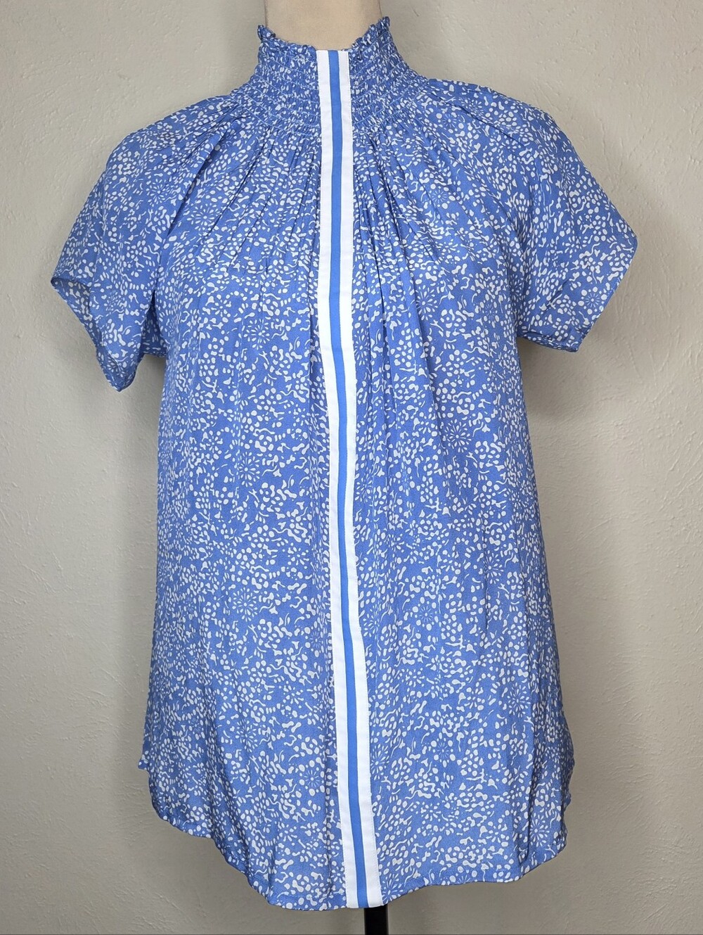 Rungolee Brooklyn Blouse Silk Blue Smocked Mock Neck Short Sleeve Top Small